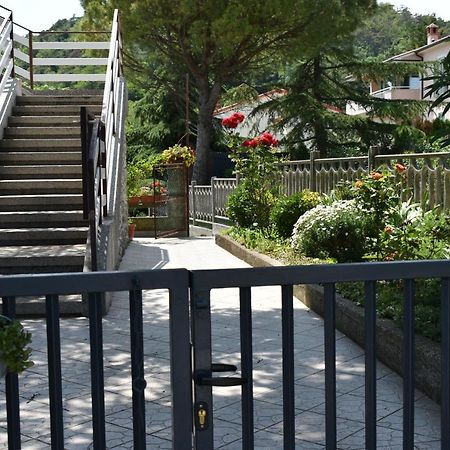 Apartmani Grejs ラビン エクステリア 写真